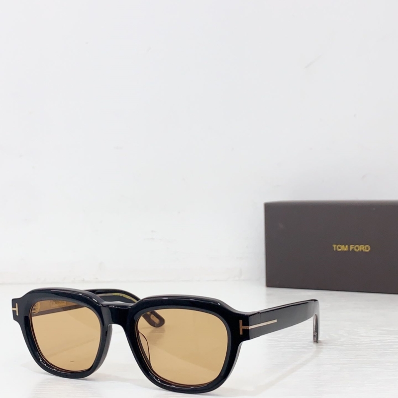 TOM FORD